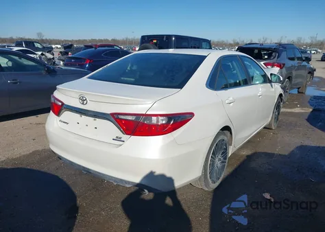 2016 Toyota Camry Se z USA, uszkodzony, nr VIN 4T1BF1FK4GU151184